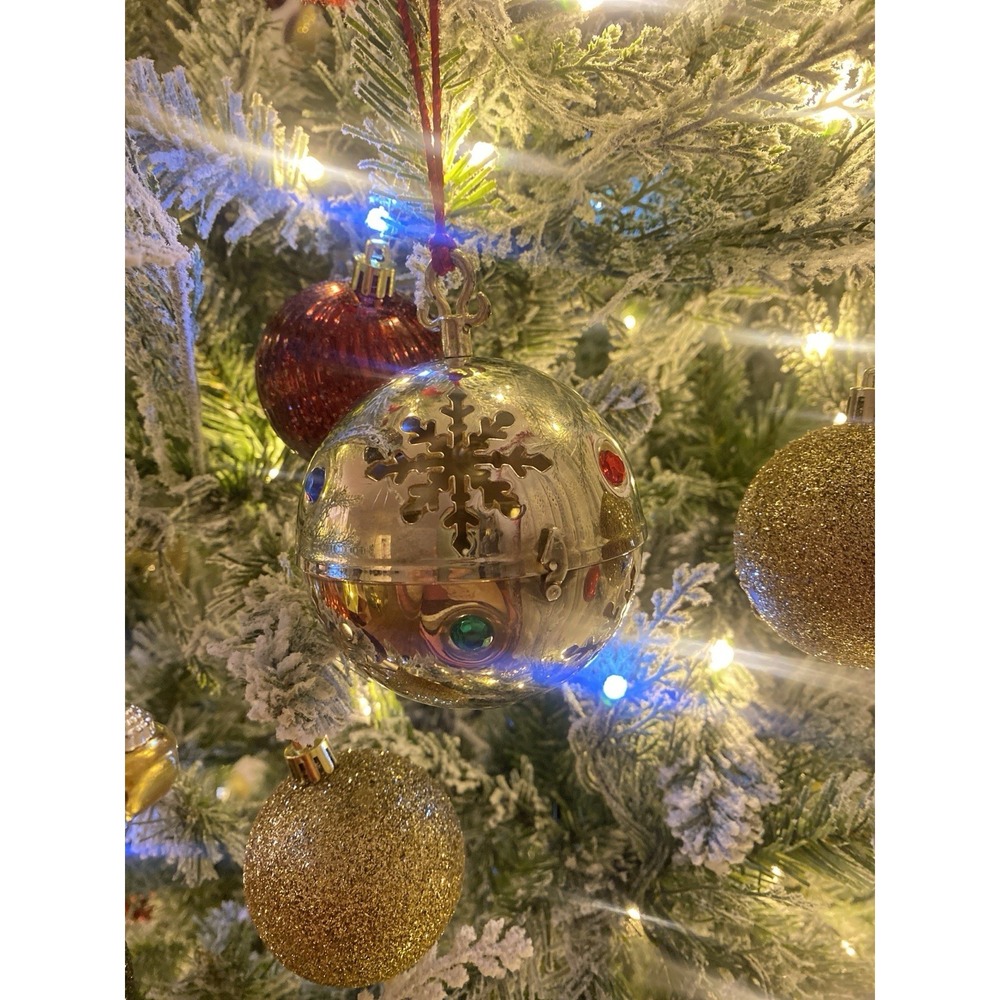 Royal Gallery Silverplated Round Ornament